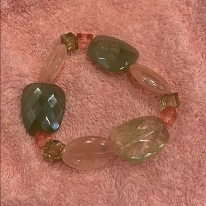 Beautiful gem bracelet!!!💓💚